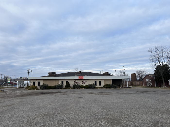 Brass Bell Motel & Restaurant (Oyo Hotel) - Dec 11 2022 Photo Of Restaurant